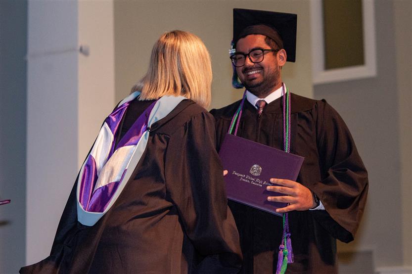 Seniors graduate from Vanguard Virtual High